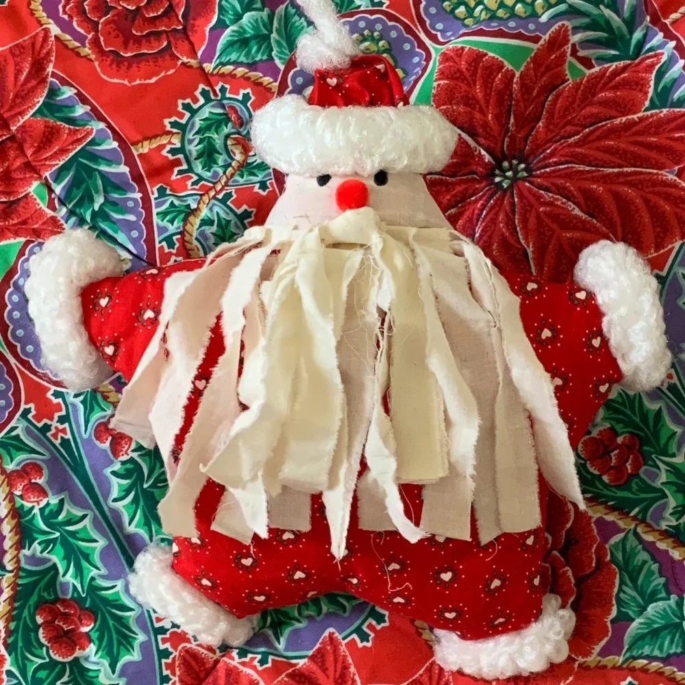 🎉HP🎉 Santa Accent Holiday Pillow Red, Green and White in the Shape of a Star